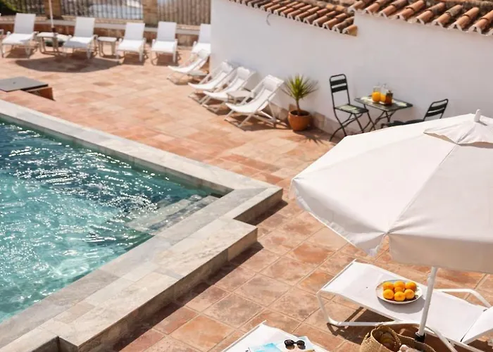 Avanel Boutique * Ρόντα