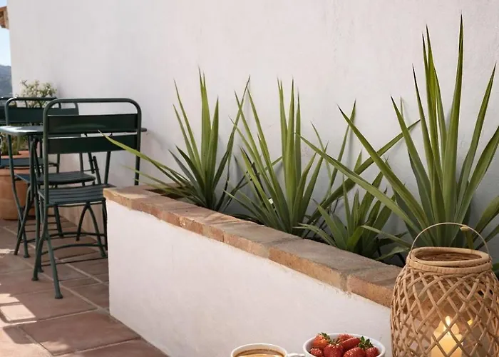 Avanel Boutique * Ρόντα